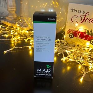 MAD Skincare Delicate Skin Cleansing Gel Chamomile Aloe Vera 6.75oz 200ml